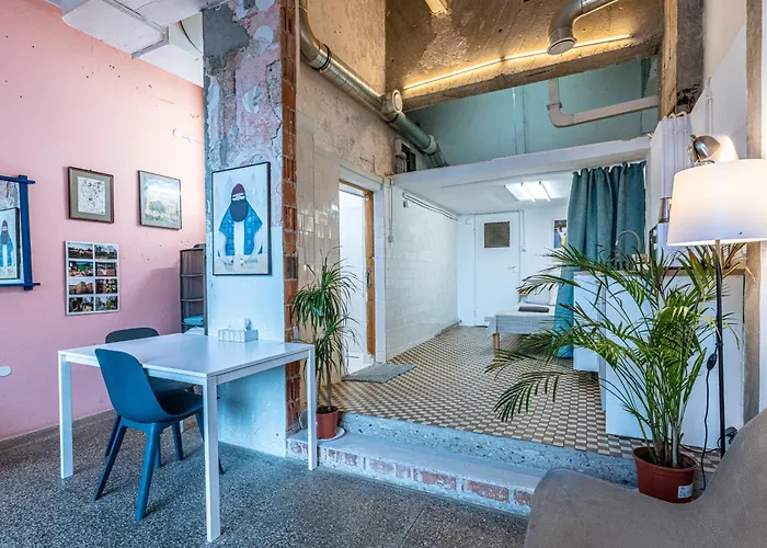 Real Loft In Warsaw Center - 1Gbit Wifi, Netflix, And Coffee