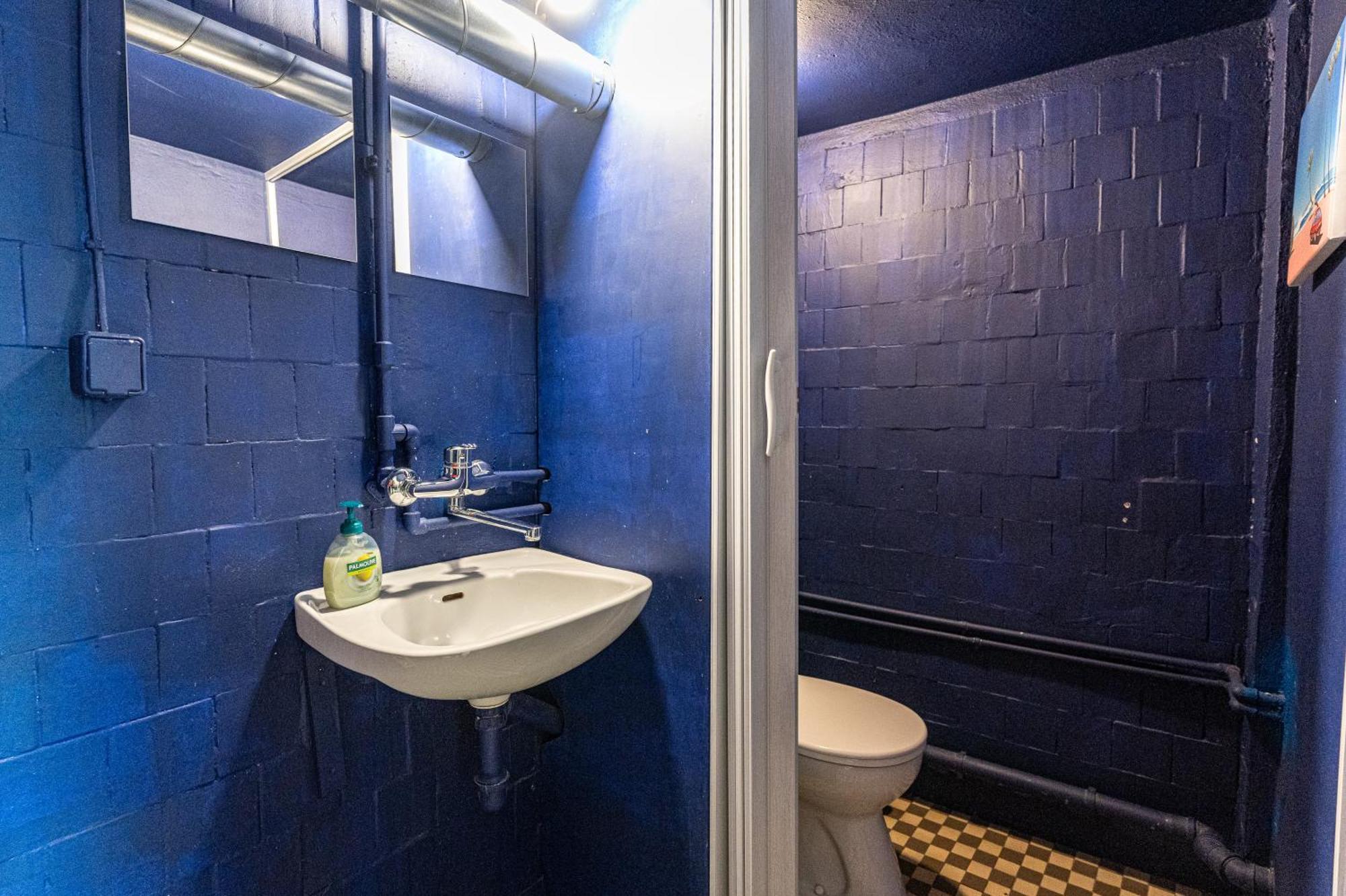 Real Loft In Center - 1gbit Wifi, Netflix, And Coffee Apartment *