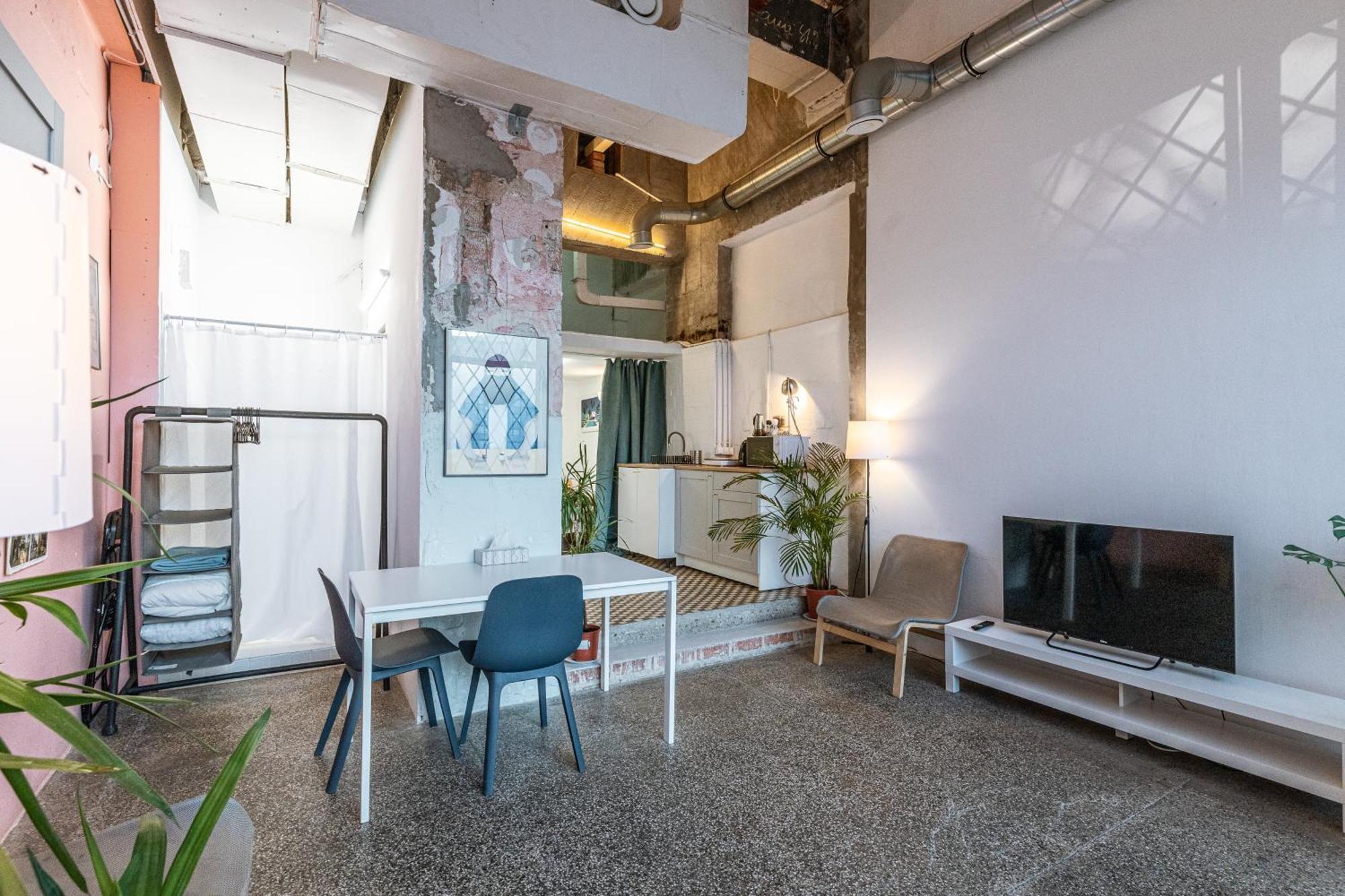 Real Loft In Center - 1gbit Wifi, Netflix, And Coffee Apartment Warsaw